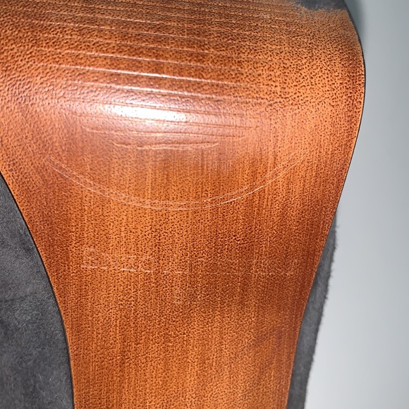 Enzo Angiolini Gray Suede Peep Toe Pumps Size 9 - Picture 7 of 10